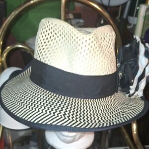 Stacy Adams Cream and Black Women's Hat